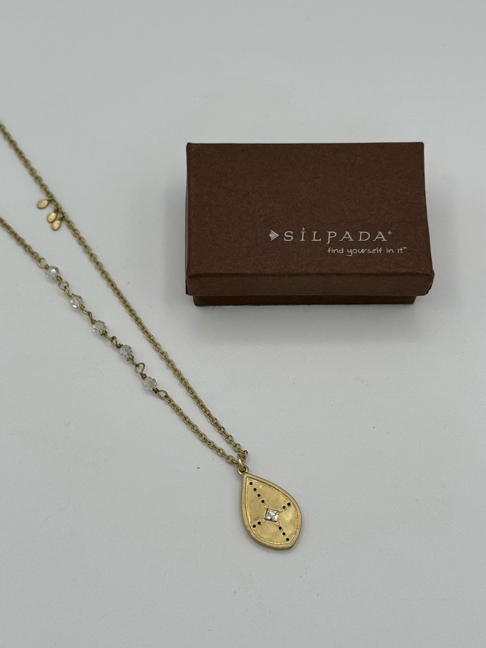 Silpada KR Weekender Necklace Swarovski Crystals Brass 28” KRN0084 No Box